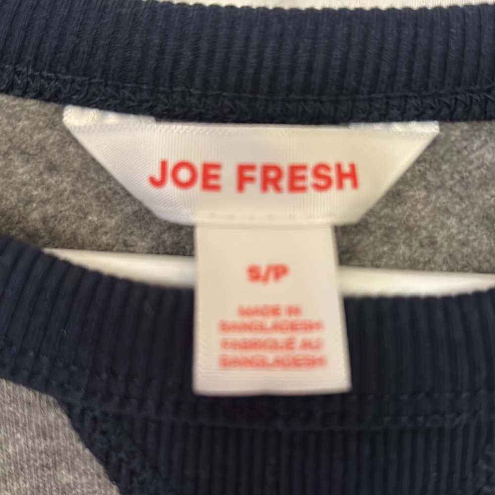 🌺NWOT🌺 Joe Fresh Sweatshirt - Size S - Picture 3 of 3